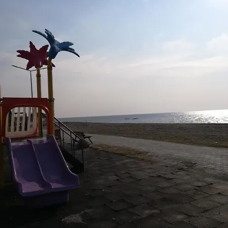Villa Ahsap Havuzlu Yazlik Ev *