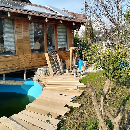 Villa Ahsap Havuzlu Yazlik Ev *