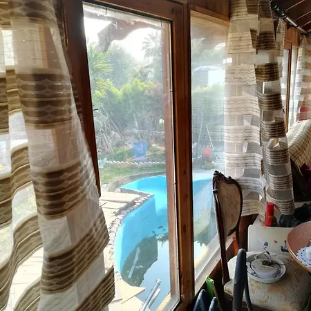 Villa Ahsap Havuzlu Yazlik Ev